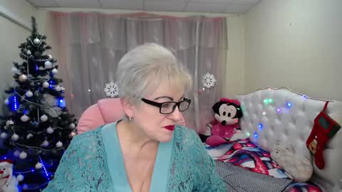 Snapshot of kaylesmoll chatting on 9, 1, 2025 kaylesmoll online show from 9, 1, 2025
