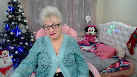 Snapshot of kaylesmoll chatting on 18, 1, 2025 kaylesmoll online show from 18, 1, 2025