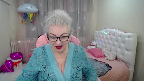 Snapshot of kaylesmoll chatting on 28, 1, 2025 kaylesmoll online show from 28, 1, 2025