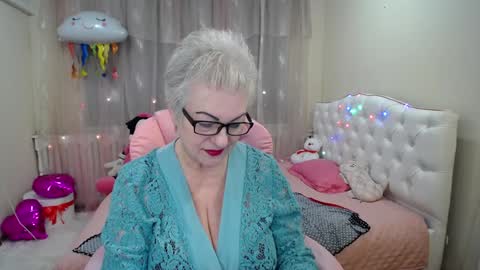 Snapshot of kaylesmoll chatting on 29, 1, 2025 kaylesmoll online show from 29, 1, 2025