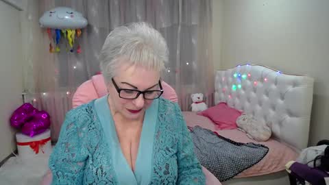 Snapshot of kaylesmoll chatting on 30, 1, 2025 kaylesmoll online show from 30, 1, 2025