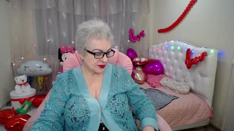 Snapshot of kaylesmoll chatting on 1, 2, 2025 kaylesmoll online show from 1, 2, 2025