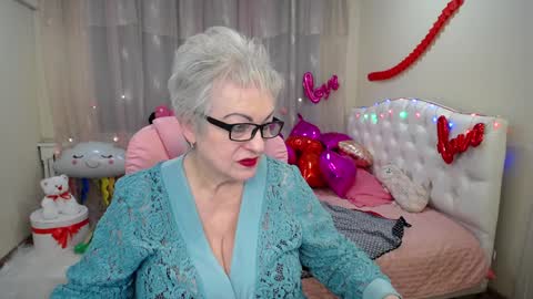 Snapshot of kaylesmoll chatting on 3, 2, 2025 kaylesmoll online show from 3, 2, 2025