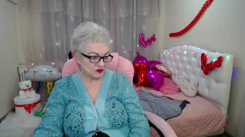 Snapshot of kaylesmoll chatting on 3, 2, 2025 kaylesmoll online show from 3, 2, 2025