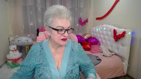 Snapshot of kaylesmoll chatting on 6, 2, 2025 kaylesmoll online show from 6, 2, 2025