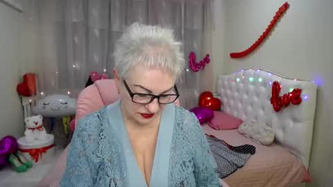 Snapshot of kaylesmoll chatting on 13, 2, 2025 kaylesmoll online show from 13, 2, 2025