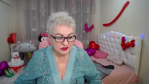 Snapshot of kaylesmoll chatting on 13, 2, 2025 kaylesmoll online show from 13, 2, 2025