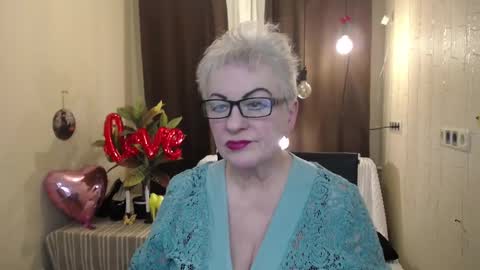 Snapshot of kaylesmoll chatting on 15, 2, 2025 kaylesmoll online show from 15, 2, 2025