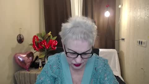 Snapshot of kaylesmoll chatting on 15, 2, 2025 kaylesmoll online show from 15, 2, 2025