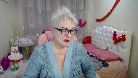 Snapshot of kaylesmoll chatting on 25, 2, 2025 kaylesmoll online show from 25, 2, 2025