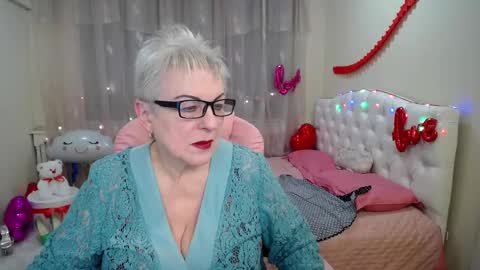Snapshot of kaylesmoll chatting on 25, 2, 2025 kaylesmoll online show from 25, 2, 2025
