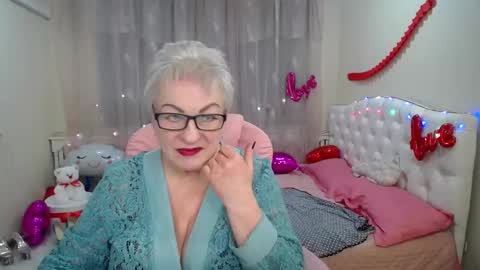 Snapshot of kaylesmoll chatting on 4, 3, 2025 kaylesmoll online show from 4, 3, 2025