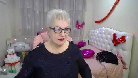 Snapshot of kaylesmoll chatting on 11, 3, 2025 kaylesmoll online show from 11, 3, 2025