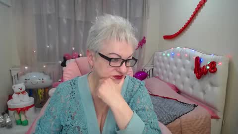 Snapshot of kaylesmoll chatting on 12, 3, 2025 kaylesmoll online show from 12, 3, 2025