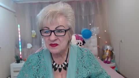 kaylesmoll online show from 20, 9, 2025