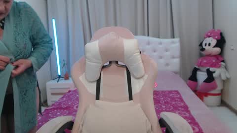 kaylesmoll online show from 8, 5, 2026
