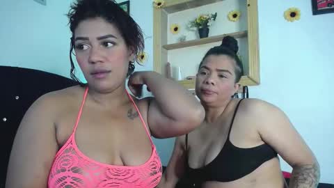 kaylie and dakota  online show from 19, 12, 2025