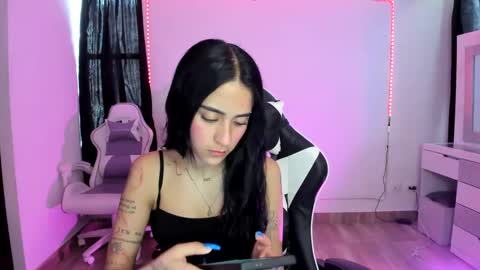 Snapshot of kaylie_xxx chatting on 23, 1, 2025 kaylie online show from 23, 1, 2025