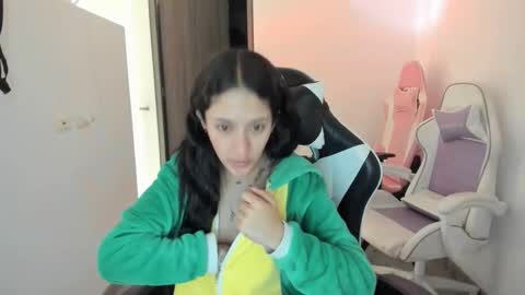 Snapshot of kaylie_xxx chatting on 6, 10, 2025 kaylie online show from 6, 10, 2025