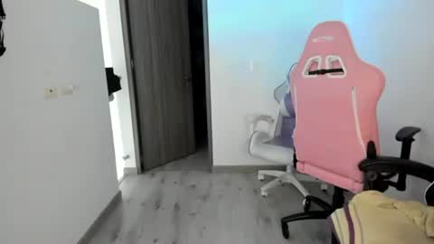 Snapshot of kaylie_xxx chatting on 10, 10, 2025 kaylie online show from 10, 10, 2025