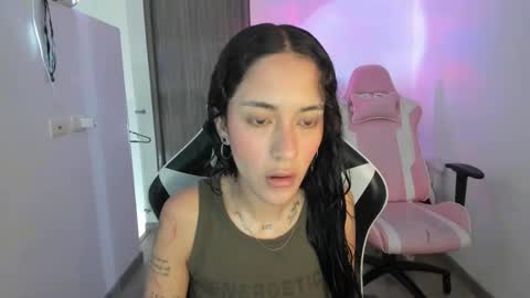 Snapshot of kaylie_xxx chatting on 26, 11, 2025 kaylie online show from 26, 11, 2025