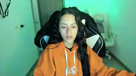 Snapshot of kaylie_xxx chatting on 2, 12, 2025 kaylie online show from 2, 12, 2025