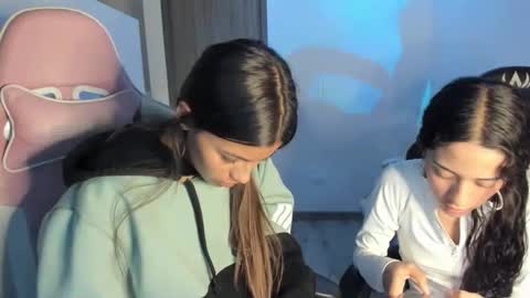 Snapshot of kaylie_xxx chatting on 19, 12, 2025 kaylie online show from 19, 12, 2025