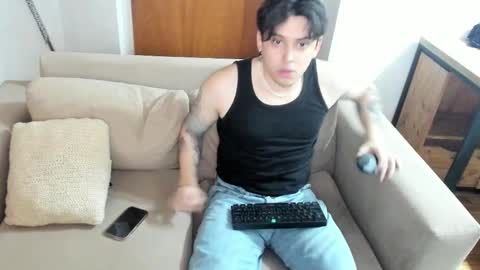 kaynn_b online show from 1, 2, 2025