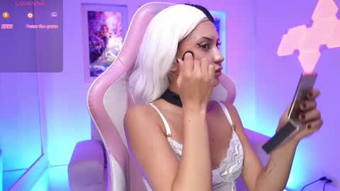 Kayra online show from 1, 3, 2025