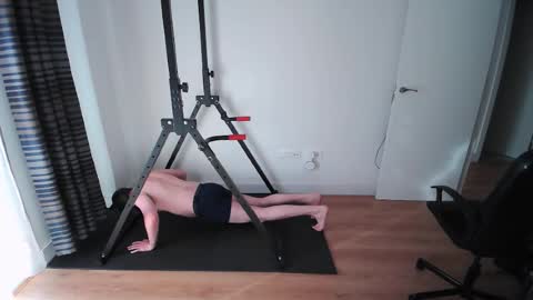 Snapshot of kaywolf89 chatting on 8, 11, 2025 Neon online show from 8, 11, 2025