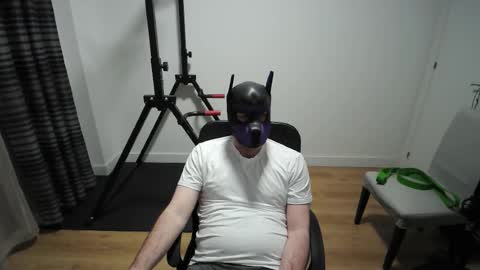 Neon online show from 9, 3, 2026