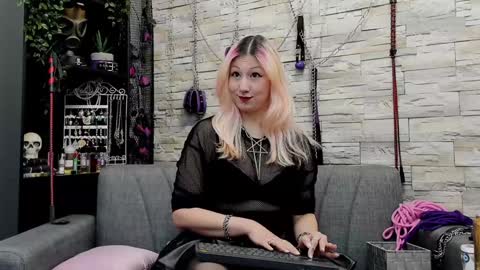 Miss Kazia online show from 4, 2, 2025
