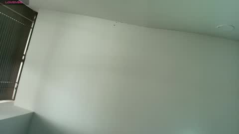 KazzuRoux001 online show from 8, 2, 2025