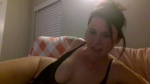 Snapshot of kbaby708076 chatting on 22, 10, 2025 Kbaby online show from 22, 10, 2025