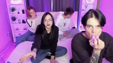 Snapshot of kebesheska chatting on 27, 1, 2025 Seb Polly Roxy Jonny online show from 27, 1, 2025