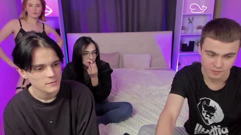 Snapshot of kebesheska chatting on 27, 1, 2025 Seb Polly Roxy Jonny online show from 27, 1, 2025