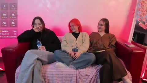 Snapshot of kebesheska chatting on 3, 3, 2025 Seb Polly Roxy Jonny online show from 3, 3, 2025