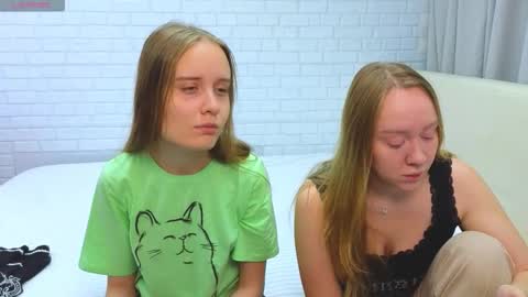 Snapshot of kebesheska chatting on 14, 10, 2025 Seb Polly Roxy Jonny online show from 14, 10, 2025