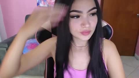 Snapshot of keeiity_moon chatting on 25, 2, 2026 keeiity_moon online show from 25, 2, 2026