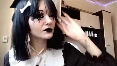 keelyha online show from 5, 2, 2026