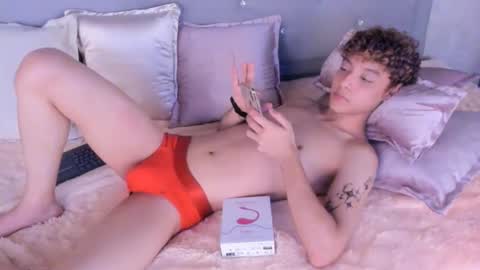 Snapshot of kei_oliver chatting on 20, 2, 2025 kei oliver online show from 20, 2, 2025