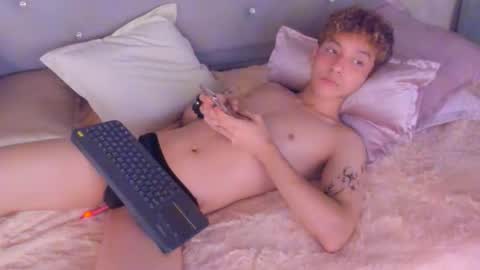 Snapshot of kei_oliver chatting on 21, 2, 2025 kei oliver online show from 21, 2, 2025