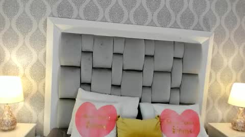 Keiira Fox online show from 12, 1, 2026