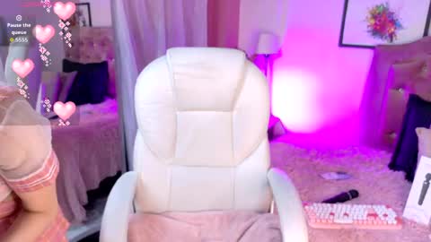    online show from 23, 4, 2026