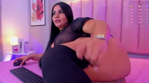 Snapshot of keily_ross1 chatting on 4, 2, 2025 Keily Ross online show from 4, 2, 2025