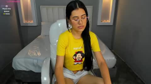 Keily Bennet online show from 15, 4, 2026