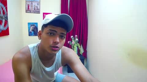 Snapshot of keinner_monstercock chatting on 9, 10, 2025 keinner sexy hot bigcock online show from 9, 10, 2025