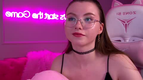 Keira online show from 23, 2, 2025