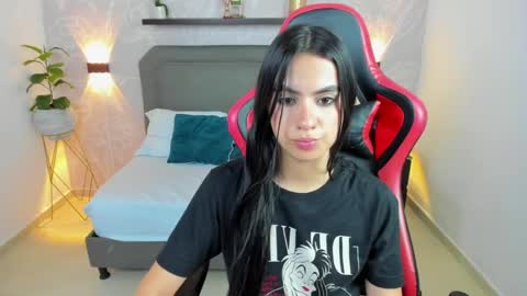 Snapshot of keithy_sex chatting on 12, 3, 2025 K E I T H Y online show from 12, 3, 2025