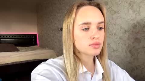 Sylvia online show from 19, 11, 2025